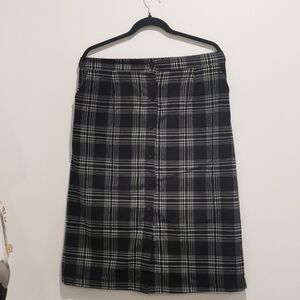 🌸 Navy Blue Plaid Skirt 🌸